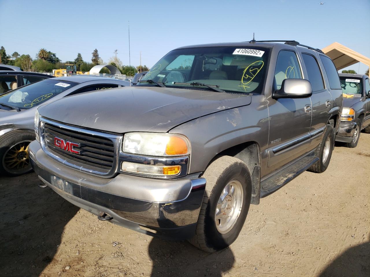 Photo 2 from auction – 2002 GMC YUKON with VIN 1GKEK13ZX2R267083