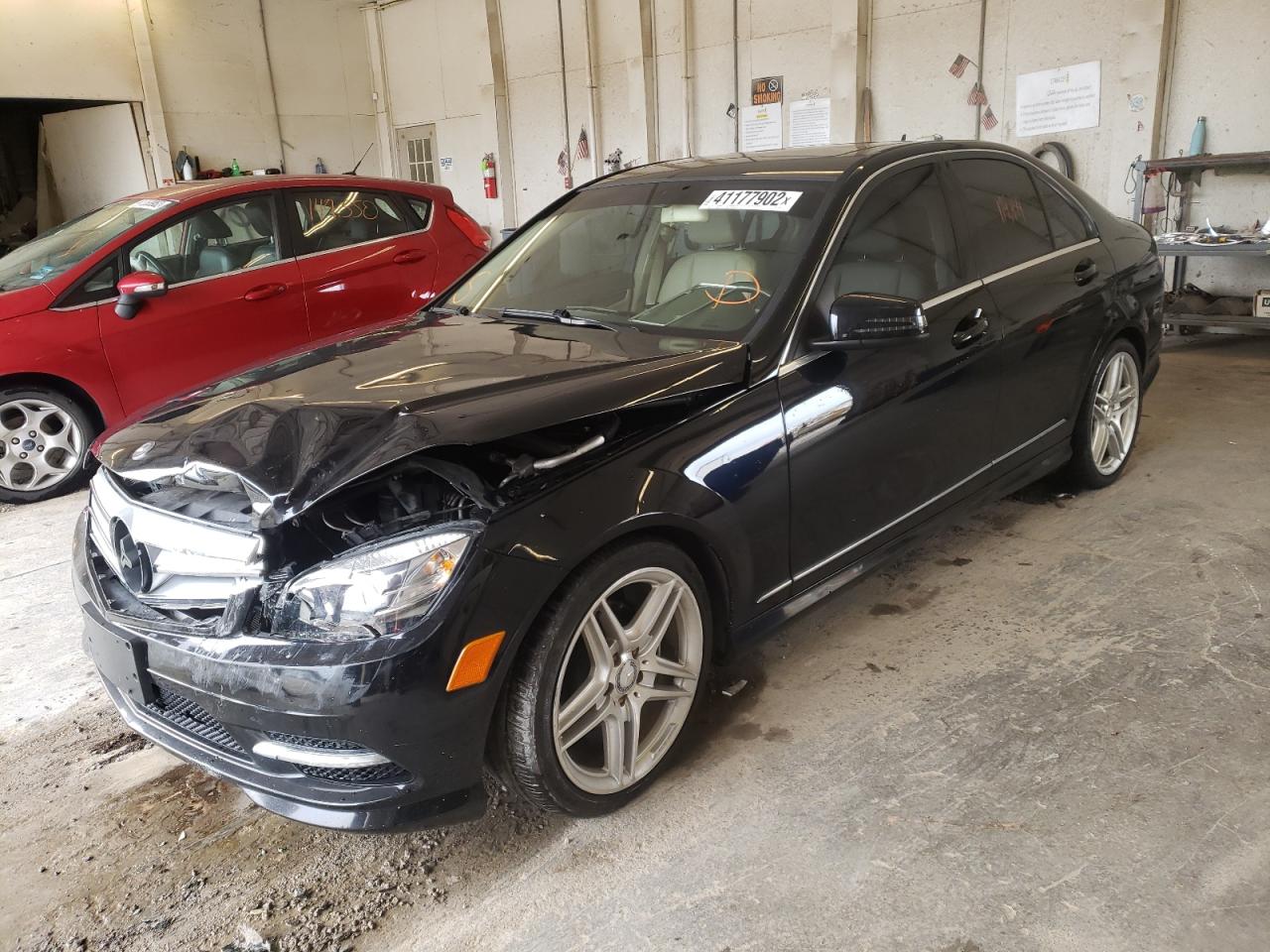 Photo 2 from auction – 2011 MERCEDES-BENZ C 300 with VIN WDDGF5EB9BR170219