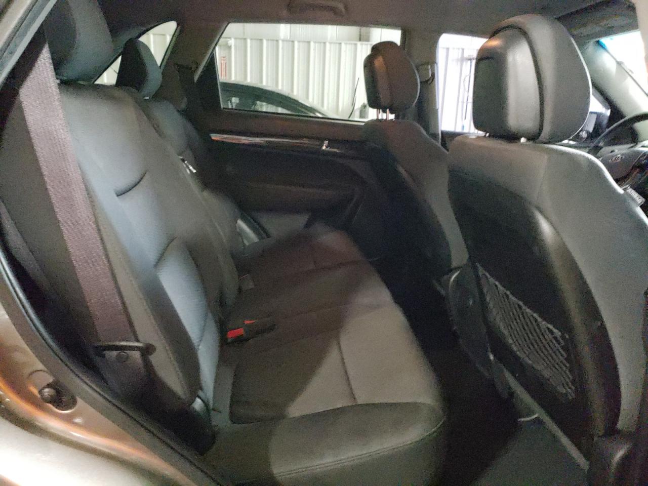 Photo 6 from auction – 2012 KIA SORENTO BA with VIN 5XYKTCA66CG230550