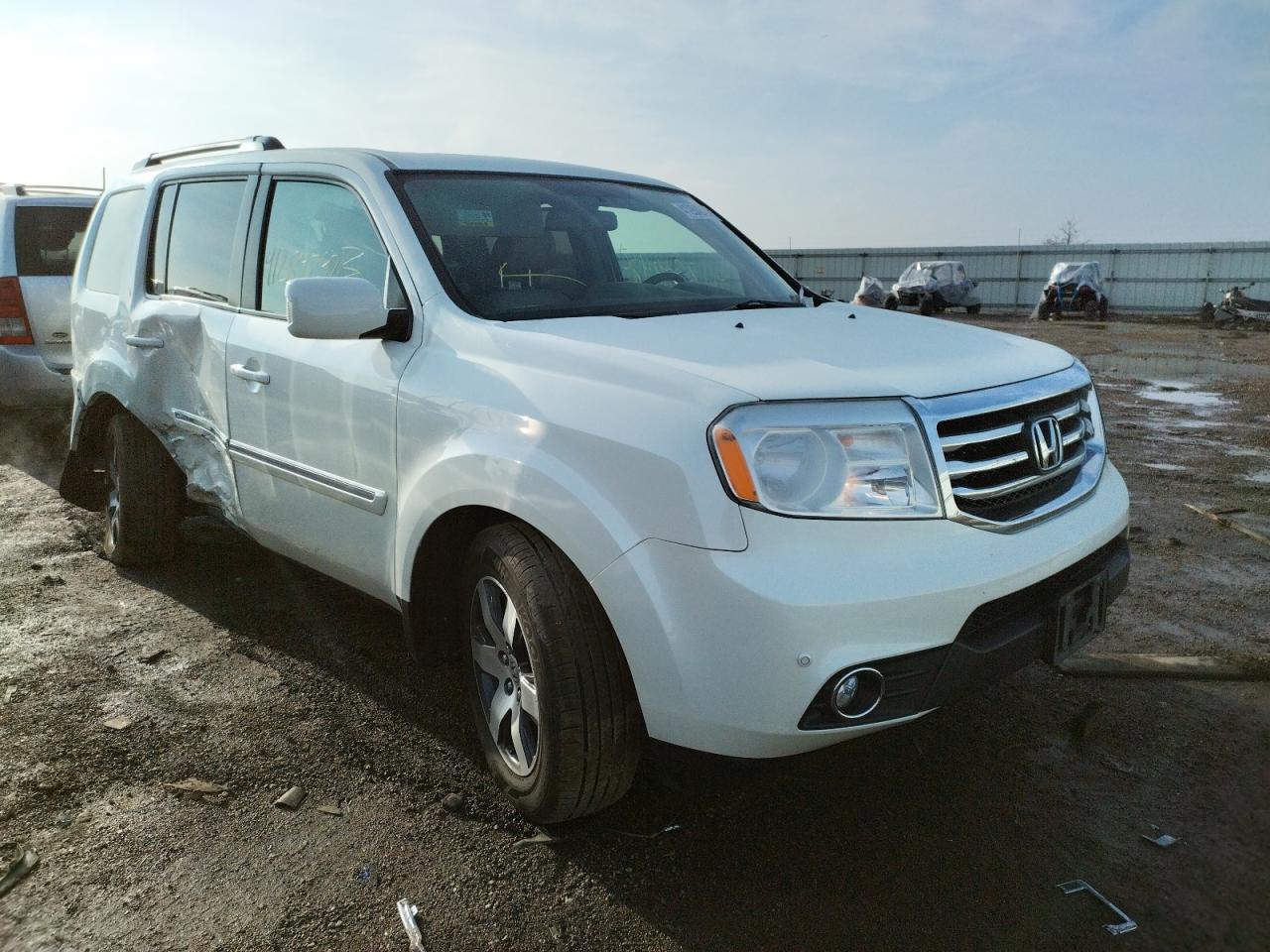 HONDA PILOT TOUR 2013 with VIN 5FNYF4H93DB003610 - Photo from auction
