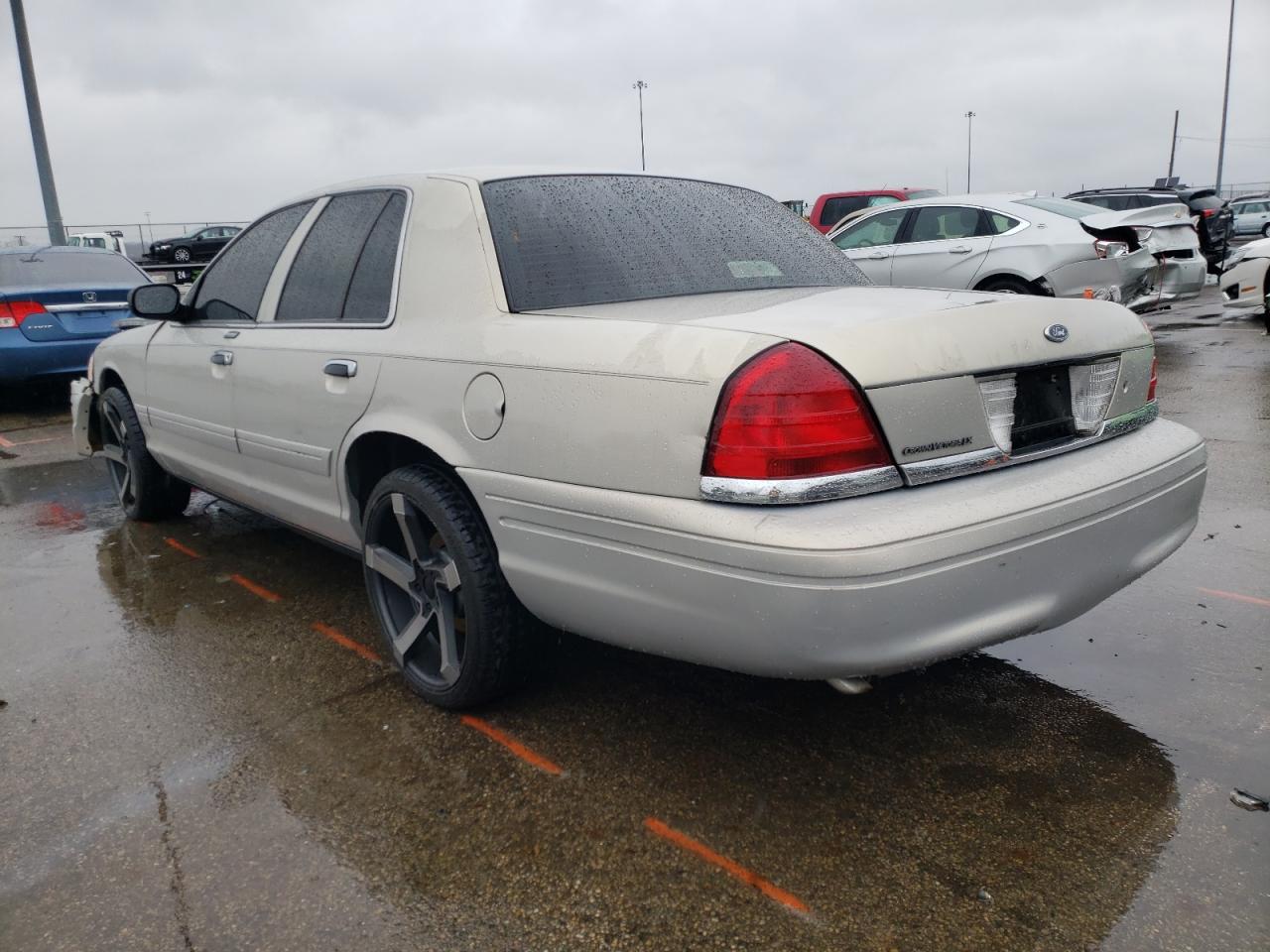 Photo 3 from auction – 2007 FORD CROWN VICT with VIN 2FAFP74V57X103355