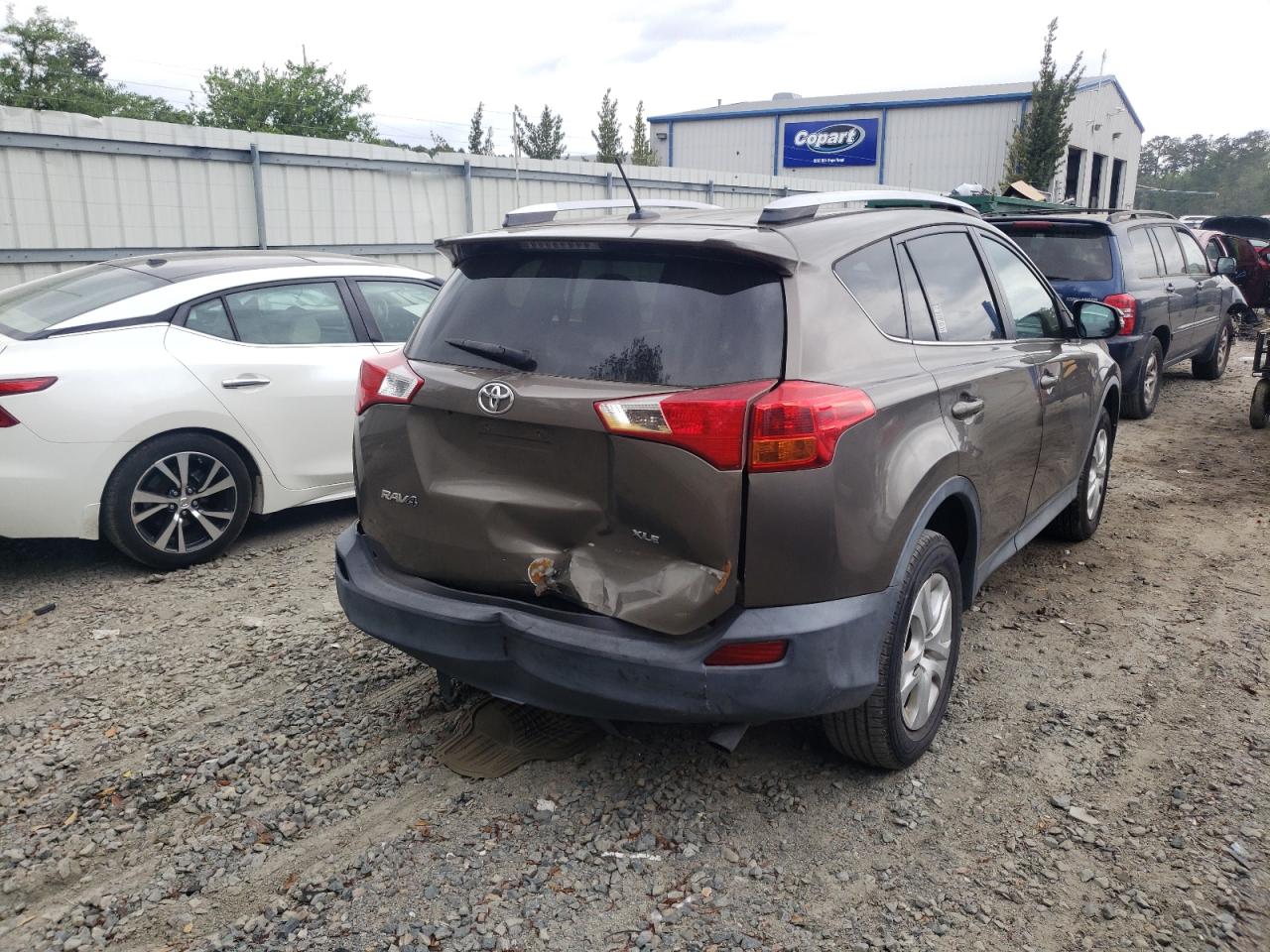 Photo 4 from auction – 2013 TOYOTA RAV4 XLE with VIN 2T3WFREV6DW041753