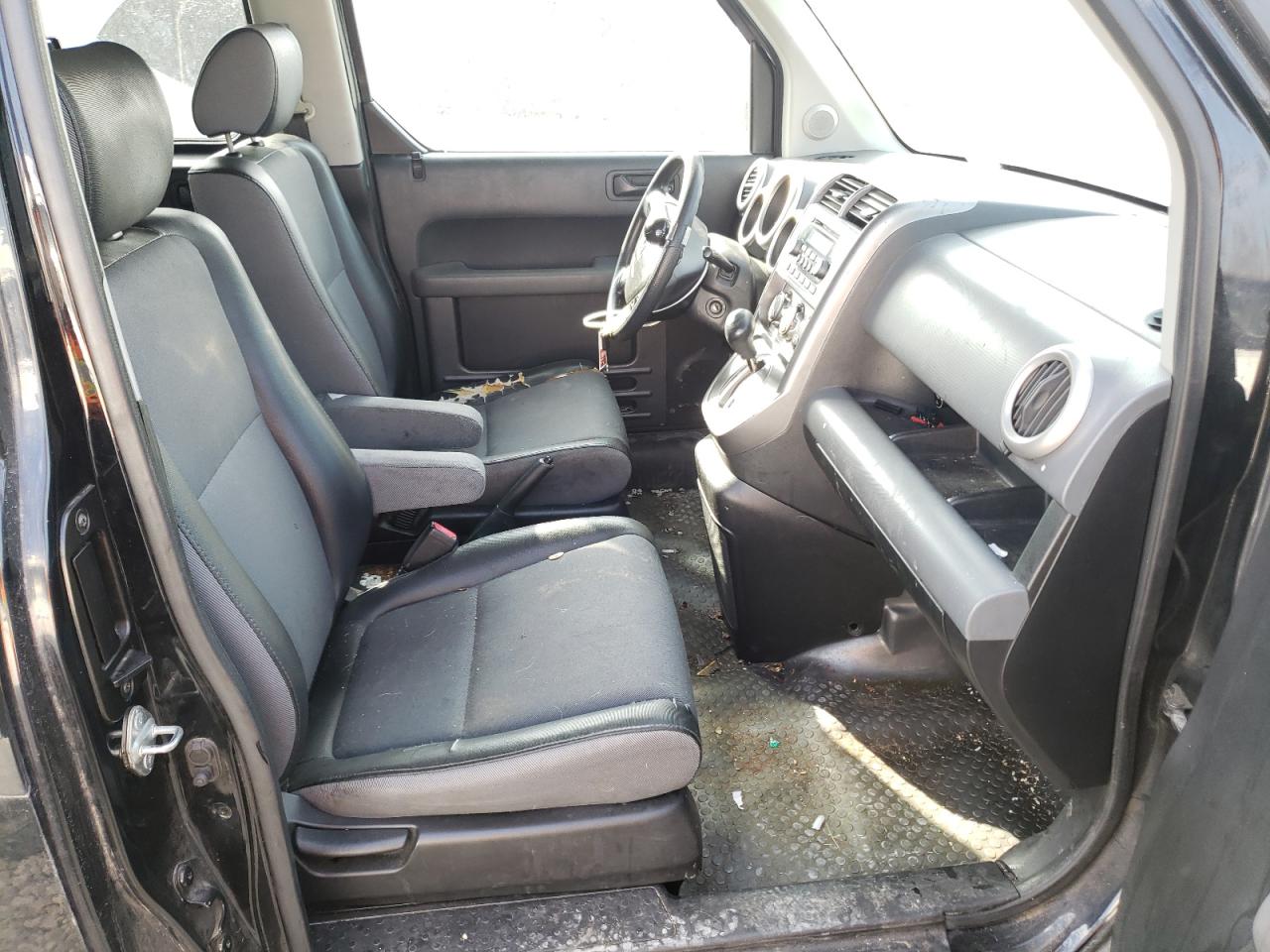 Photo 5 from auction – 2004 HONDA ELEMENT EX with VIN 5J6YH18544L005802
