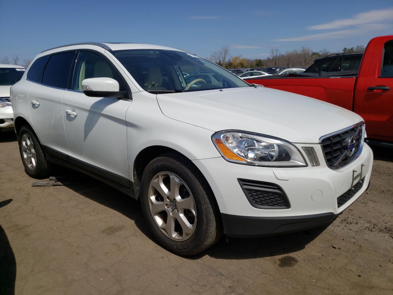 VOLVO XC60 3.2 2013 with VIN YV4940DZ4D2388930 - Photo from auction