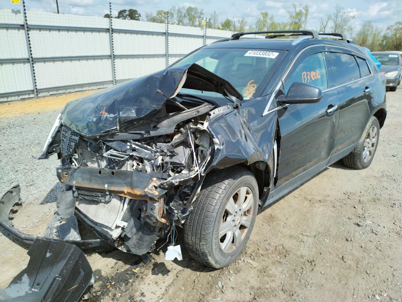 Photo 2 from auction – 2014 CADILLAC SRX LUXURY with VIN 3GYFNEE38ES681661