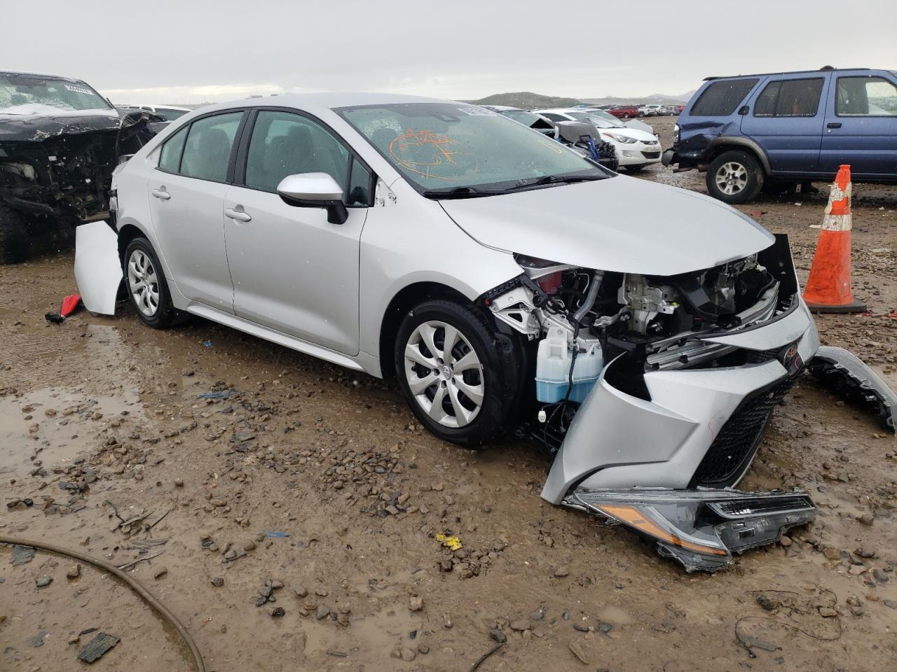 TOYOTA COROLLA LE 2020 with VIN 5YFEPRAE9LP056710 - Photo from auction
