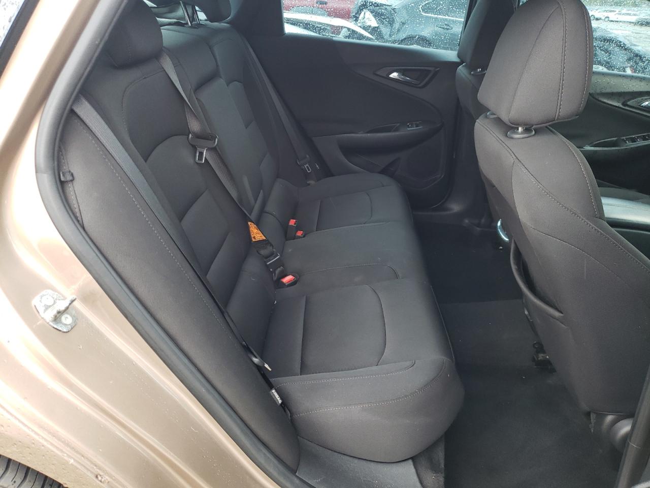 Photo 6 from auction – 2018 CHEVROLET MALIBU LT with VIN 1G1ZD5ST2JF245115