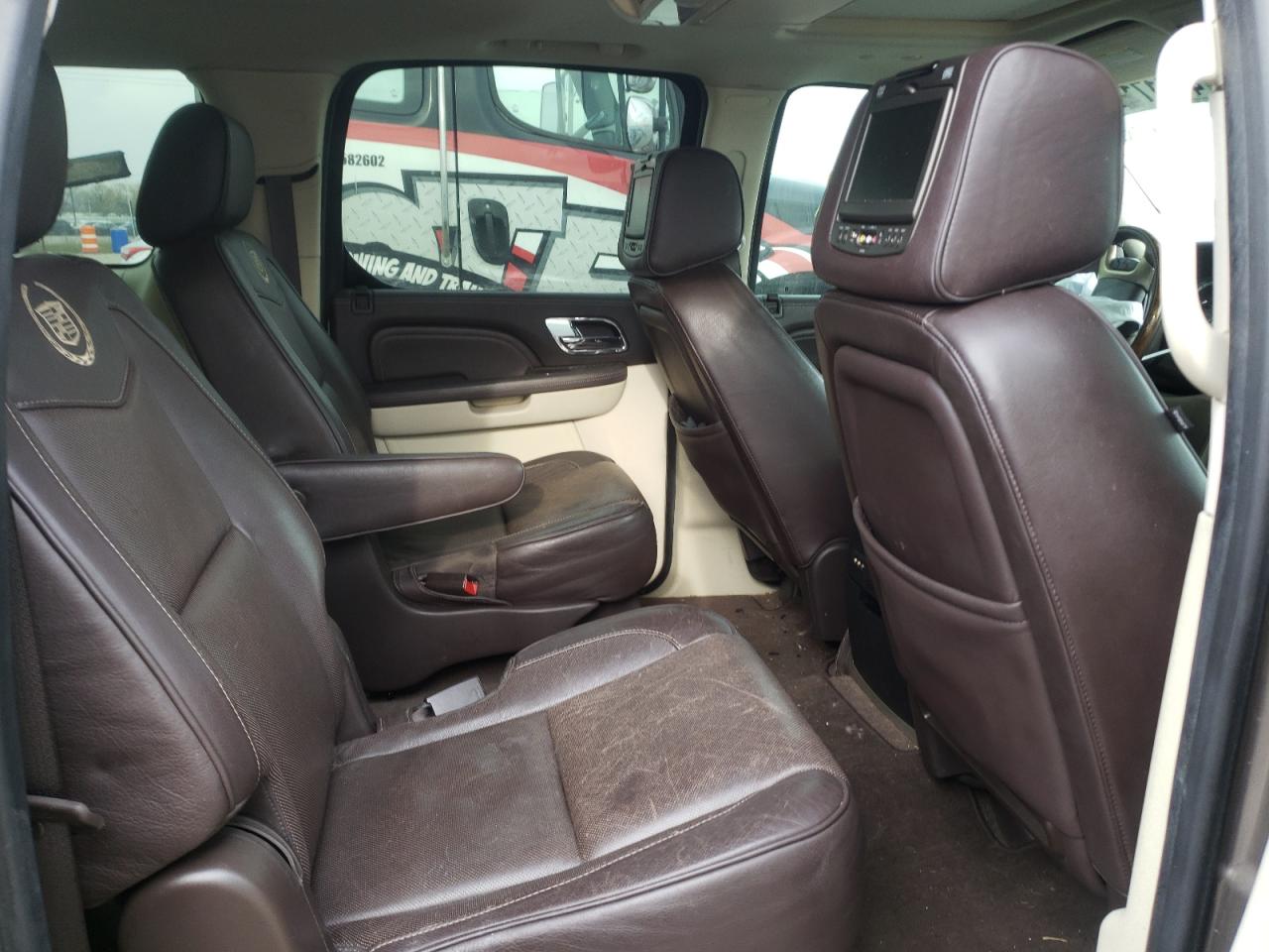 Photo 6 from auction – 2012 CADILLAC ESCALADE E with VIN 1GYS4KEF2CR301935