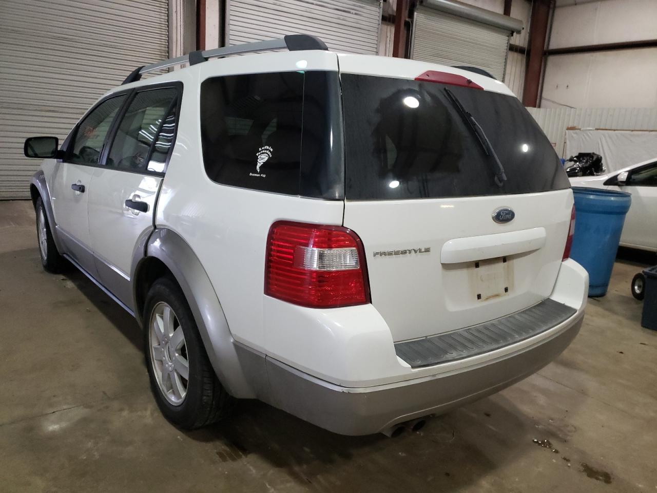 Photo 3 from auction – 2005 FORD FREESTYLE with VIN 1FMZK01135GA41063