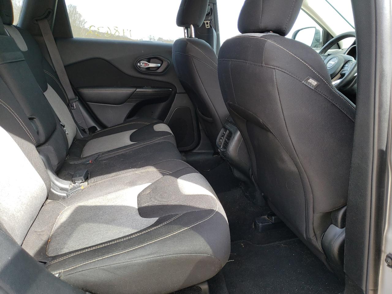 Photo 6 from auction – 2014 JEEP CHEROKEE L with VIN 1C4PJMCB9EW129262
