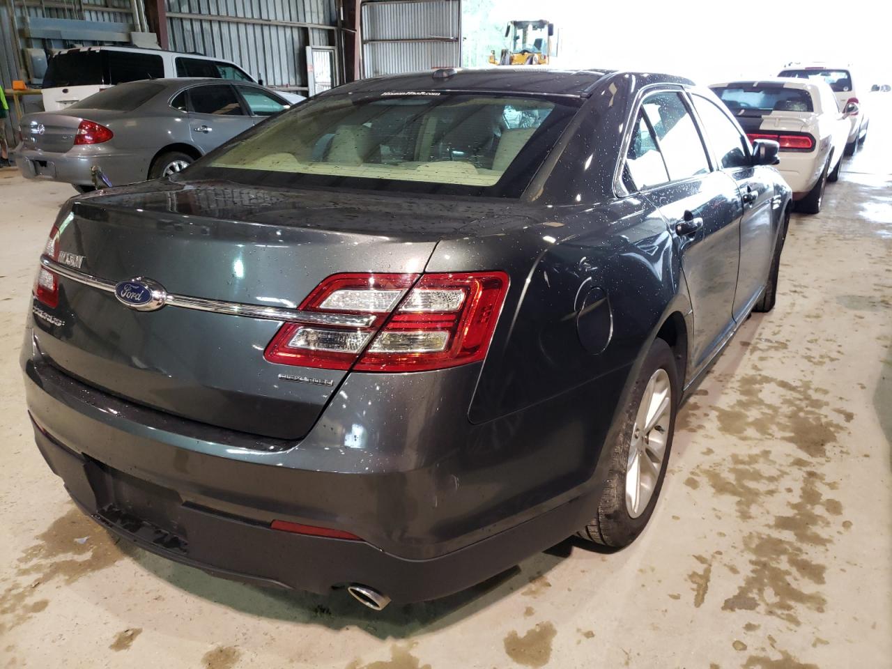 Photo 4 from auction – 2018 FORD TAURUS SE with VIN 1FAHP2D86JG136268