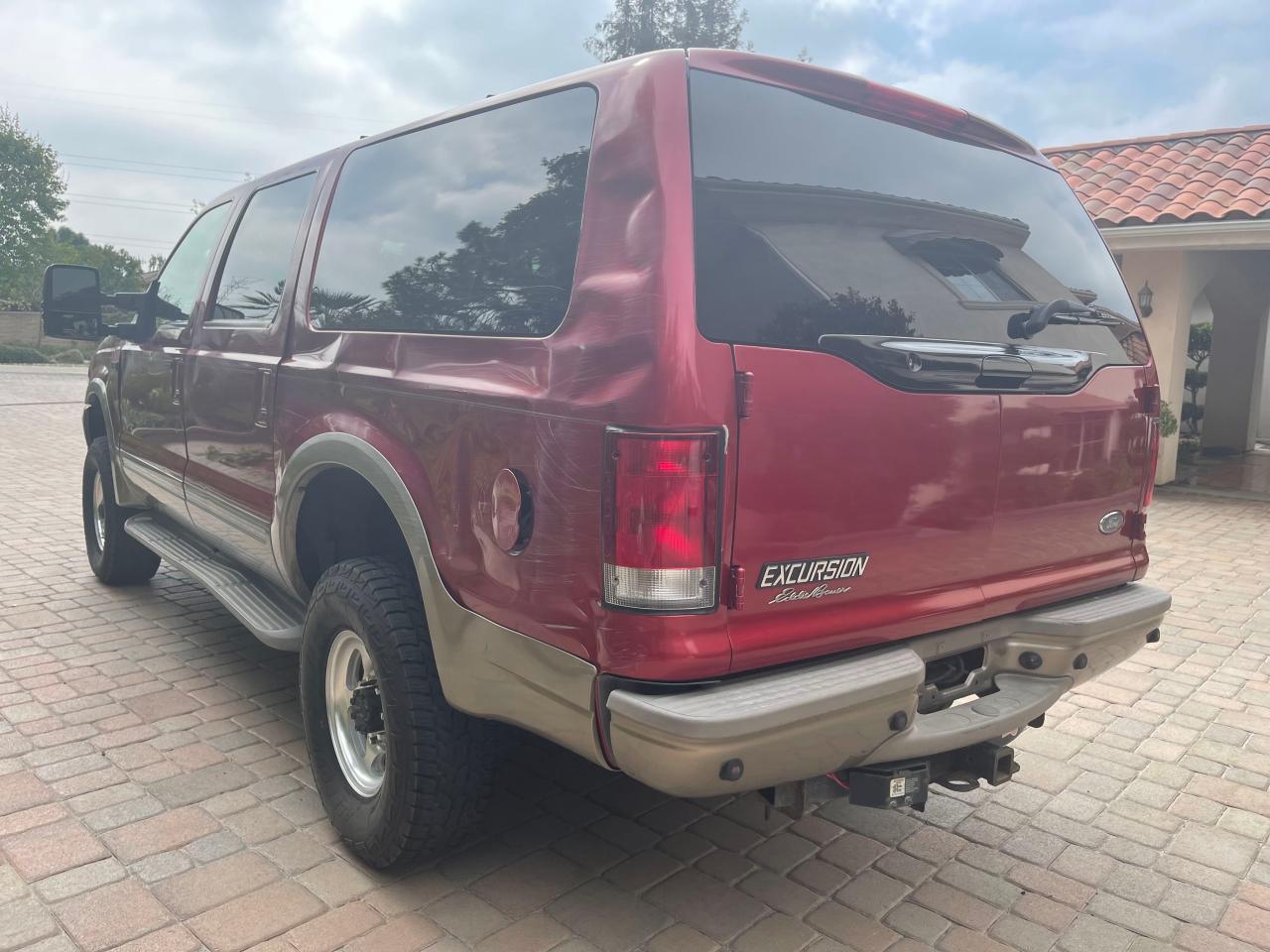 Photo 3 from auction – 2003 FORD EXCURSION with VIN 1FMSU45P63EB66648