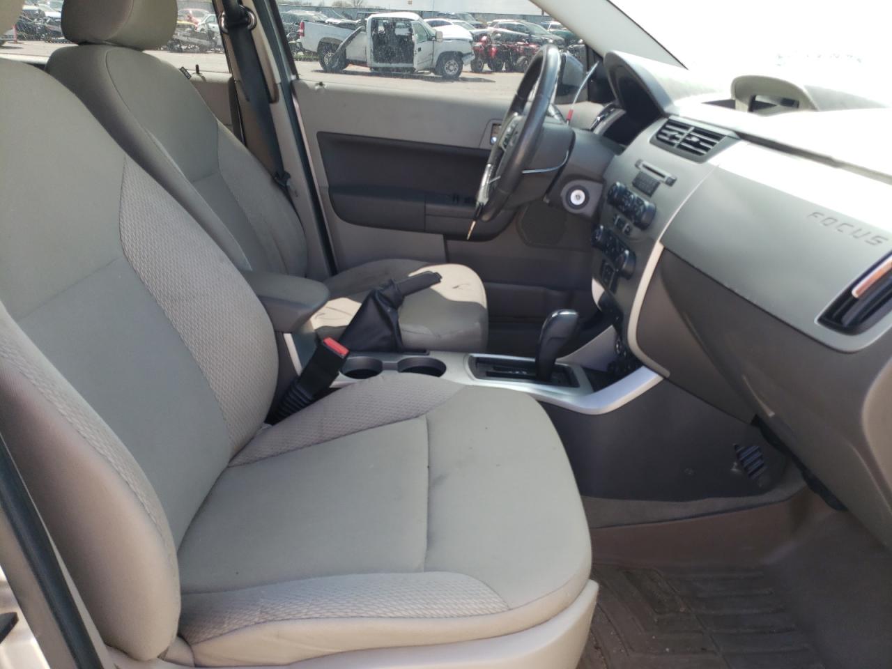 Photo 5 from auction – 2010 FORD FOCUS SES with VIN 1FAHP3GN4AW170061