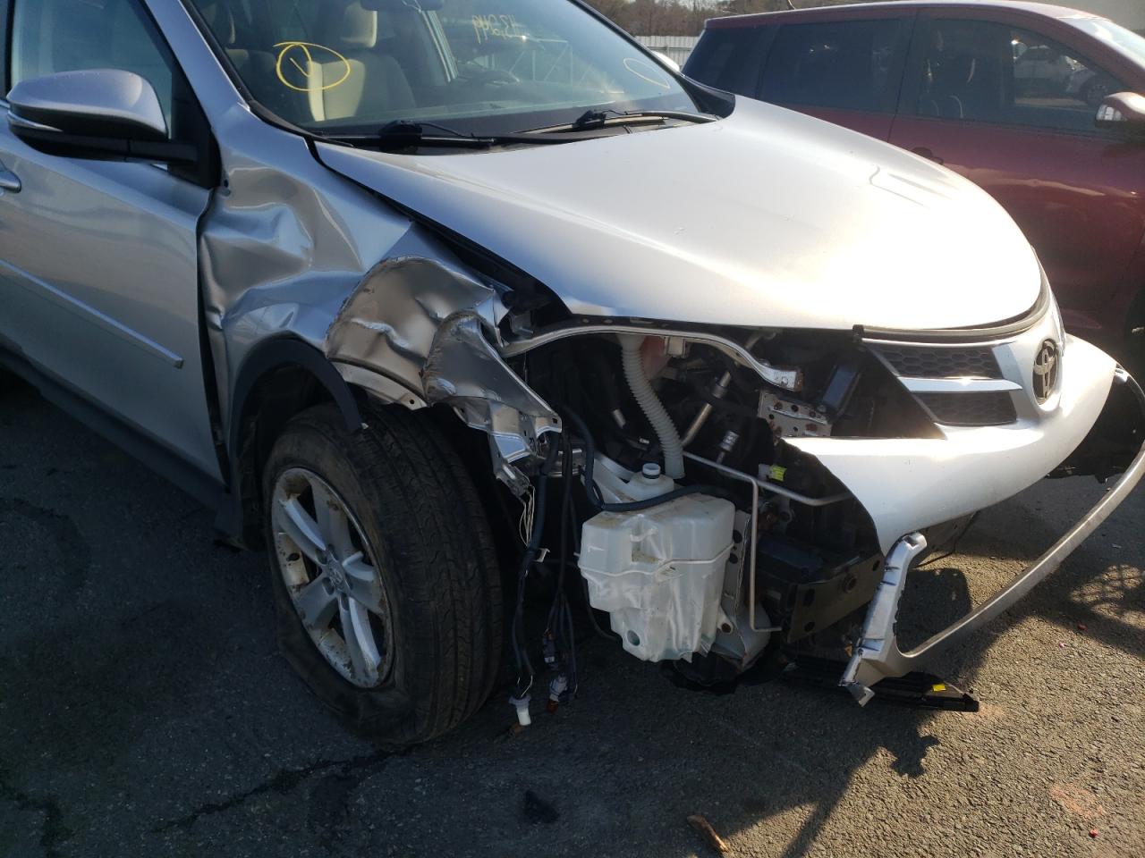 Photo 9 from auction – 2013 TOYOTA RAV4 XLE with VIN JTMRFREV9D5008413