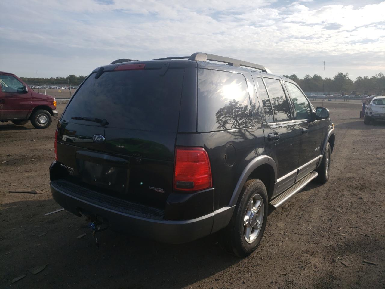 Photo 4 from auction – 2005 FORD EXPLORER X with VIN 1FMZU73E45ZA05227