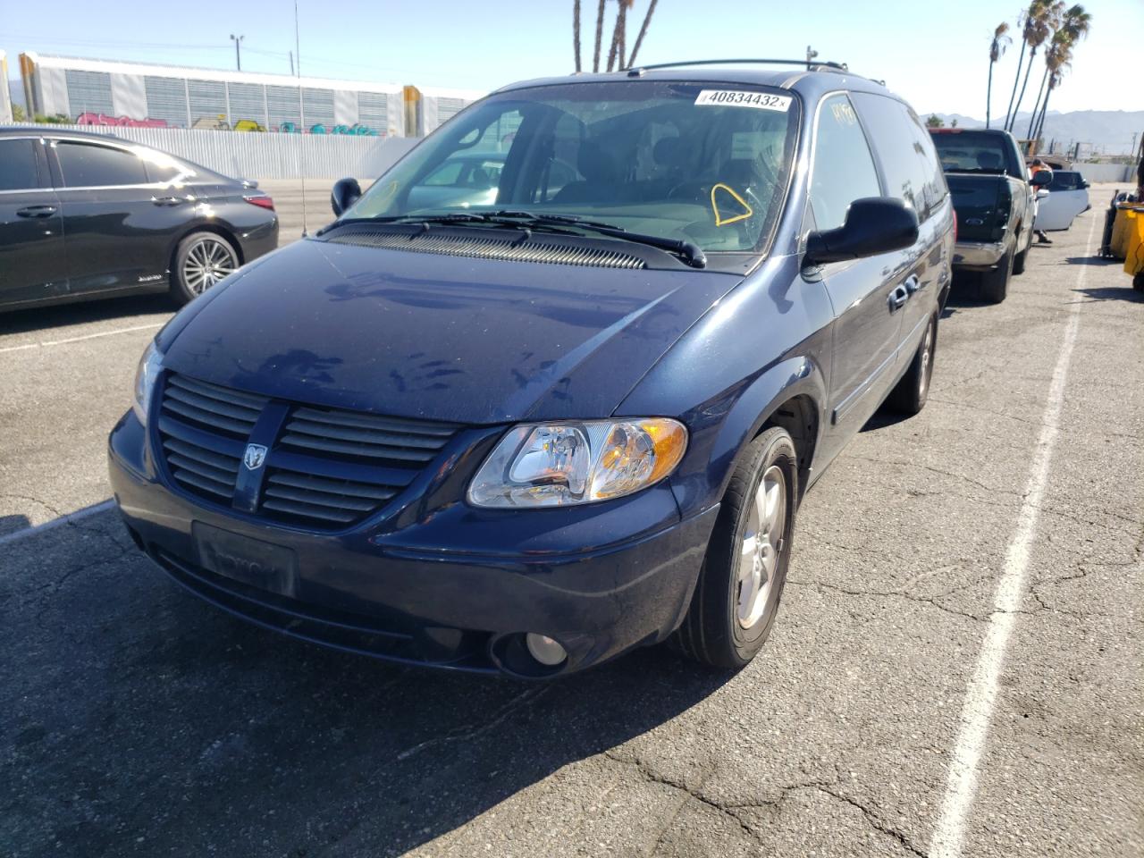 Photo 2 from auction – 2006 DODGE GRAND CARA with VIN 2D4GP44L46R807421