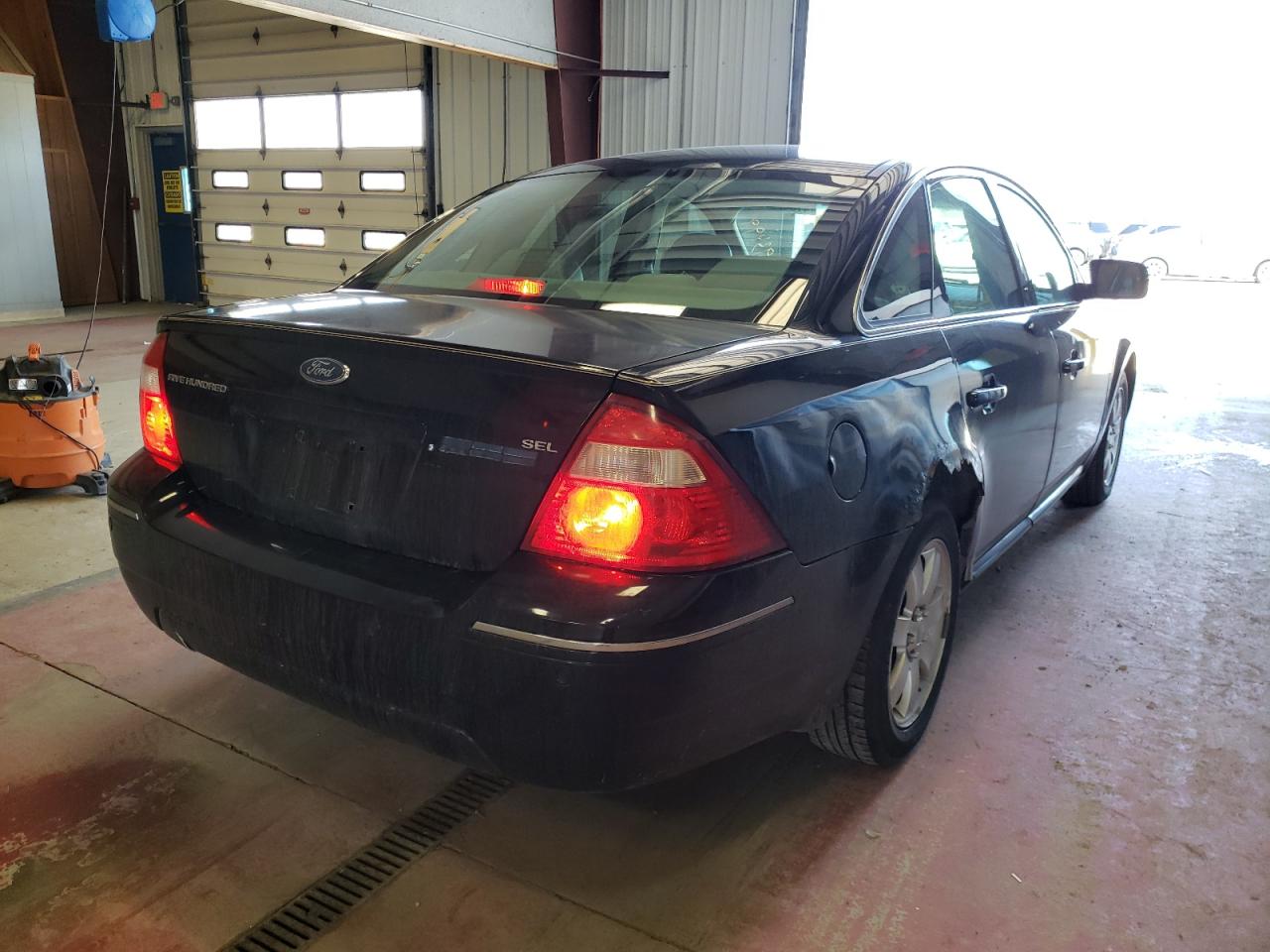 Photo 4 from auction – 2006 FORD FIVE HUNDR with VIN 1FAHP24146G184989