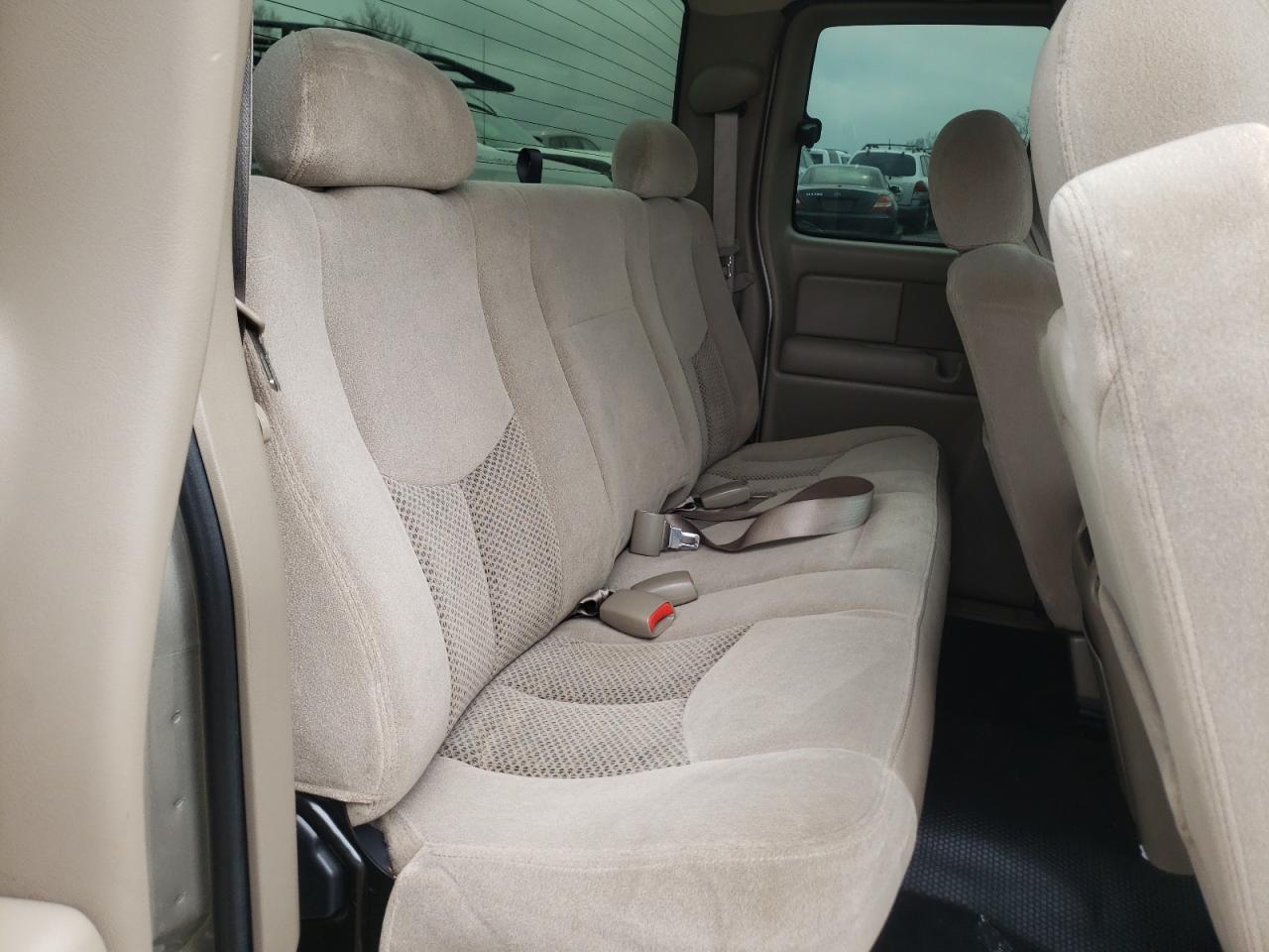 Photo 6 from auction – 2003 CHEVROLET SILVERADO with VIN 2GCEK19T231160425