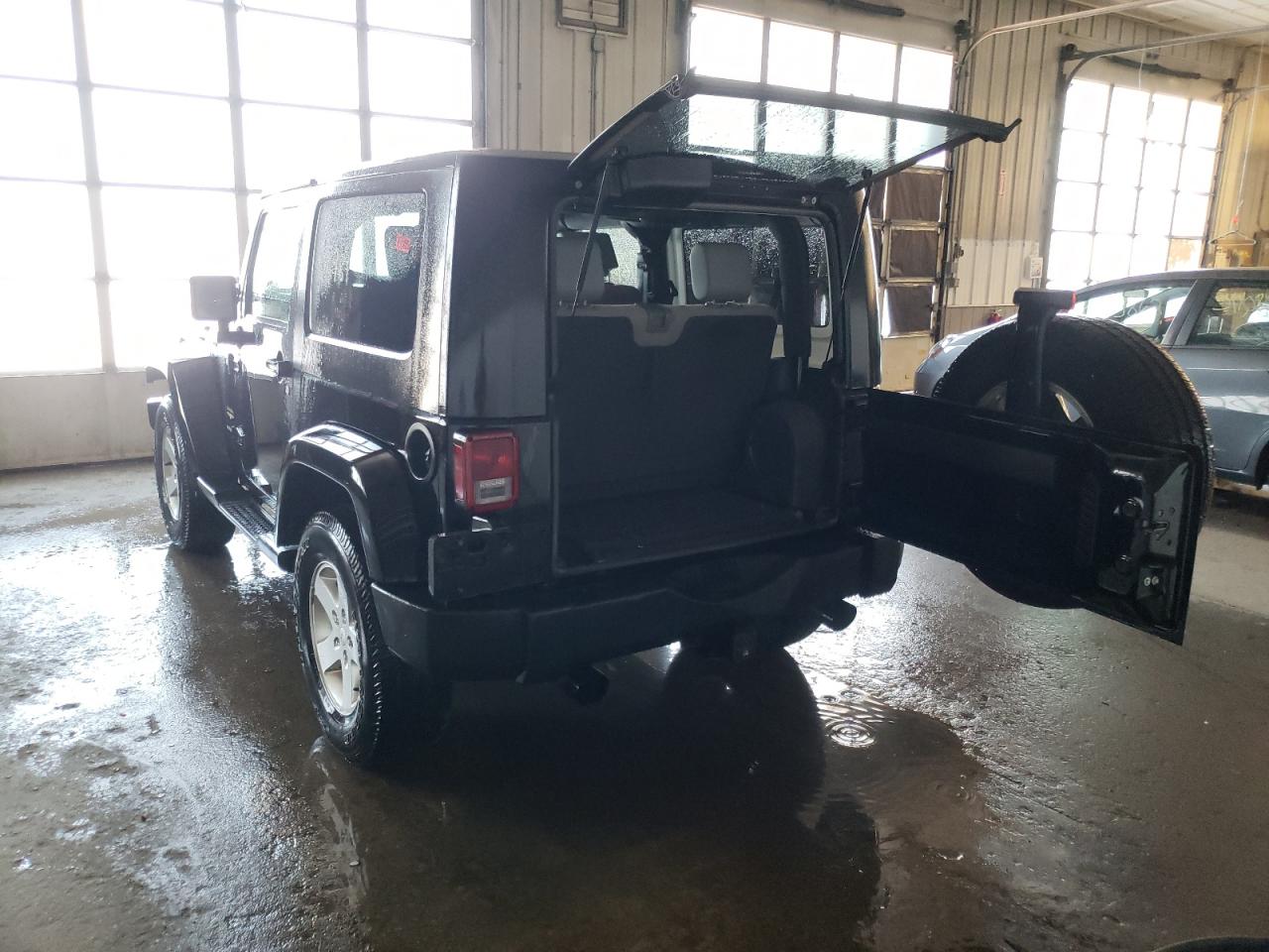 Photo 3 from auction – 2008 JEEP WRANGLER S with VIN 1J4FA541X8L610578