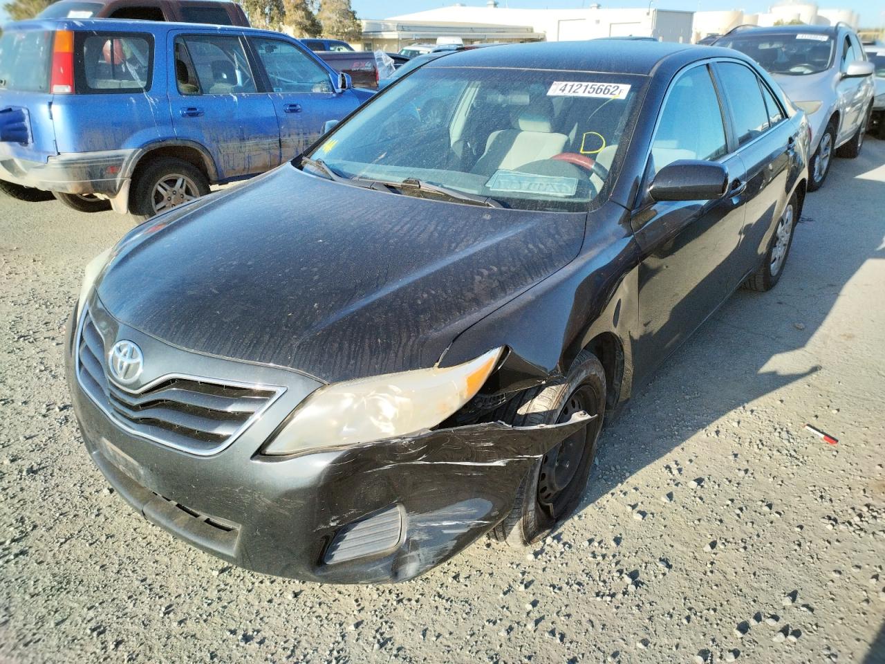 Фото 2 с аукциона – 2011 TOYOTA CAMRY BASE с VIN 4T1BF3EKXBU769745