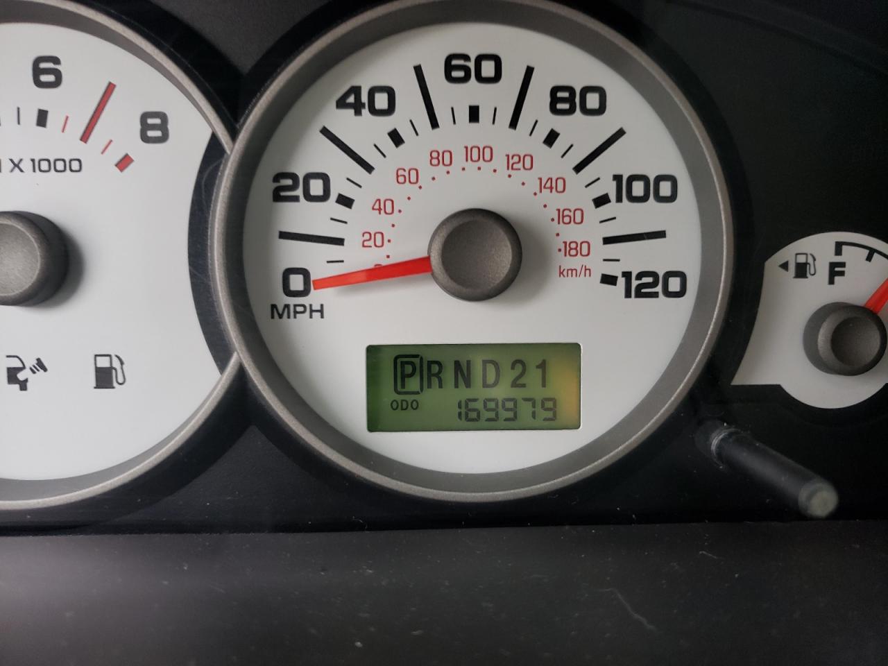 Photo 8 from auction – 2007 FORD ESCAPE XLT with VIN 1FMCU93197KA60606