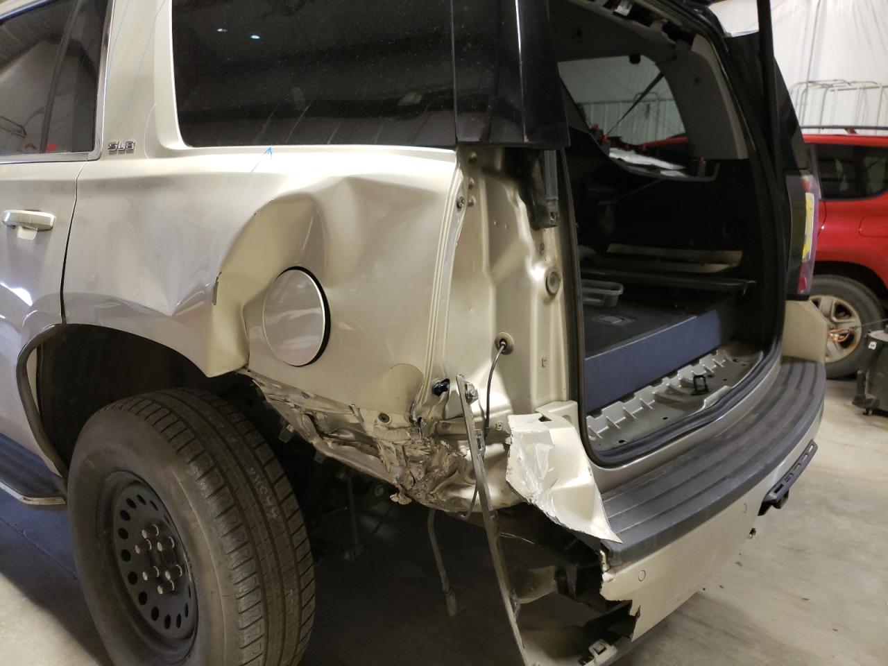 Photo 9 from auction – 2015 GMC YUKON SLE with VIN 1GKS2AKC1FR646740