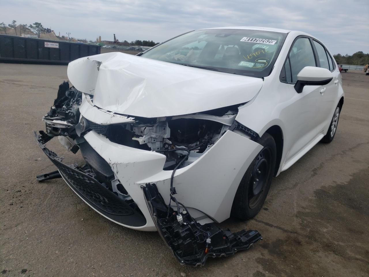 Photo 2 from auction – 2021 TOYOTA COROLLA LE with VIN 5YFEPMAE6MP169096