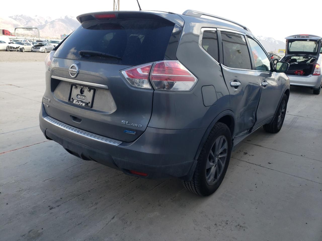 Photo 4 from auction – 2015 NISSAN ROGUE S with VIN 5N1AT2MVXFC887056