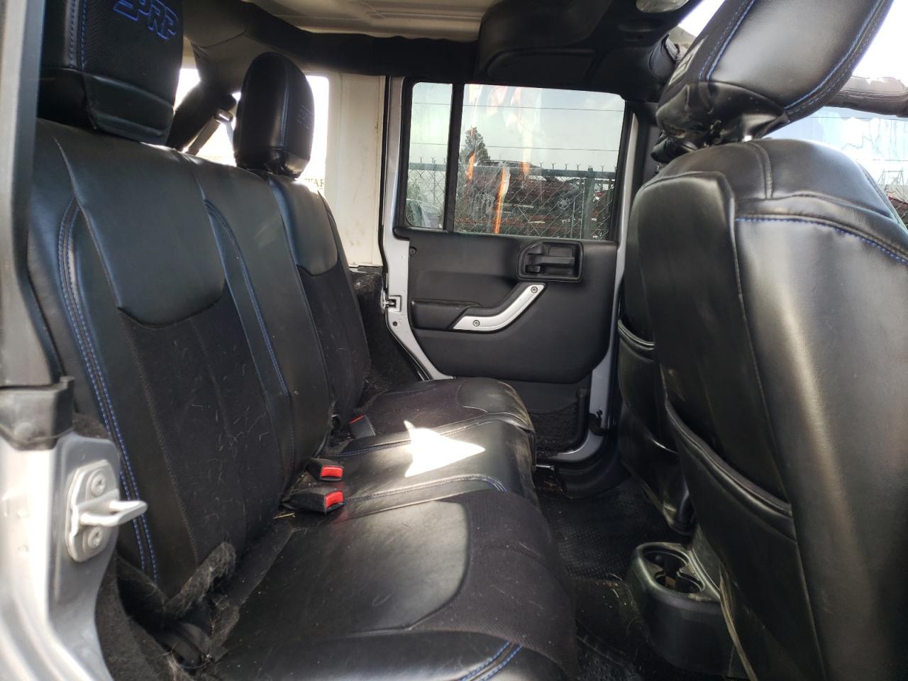 Photo 6 from auction – 2016 JEEP WRANGLER U with VIN 1C4BJWFG9GL119266