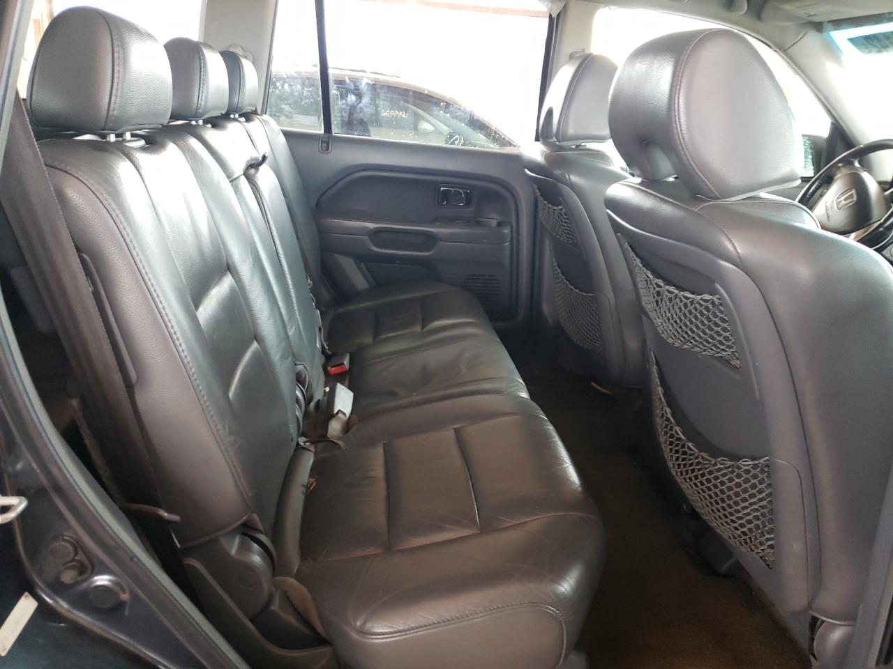 Photo 6 from auction – 2006 HONDA PILOT EX with VIN 5FNYF28506B042370