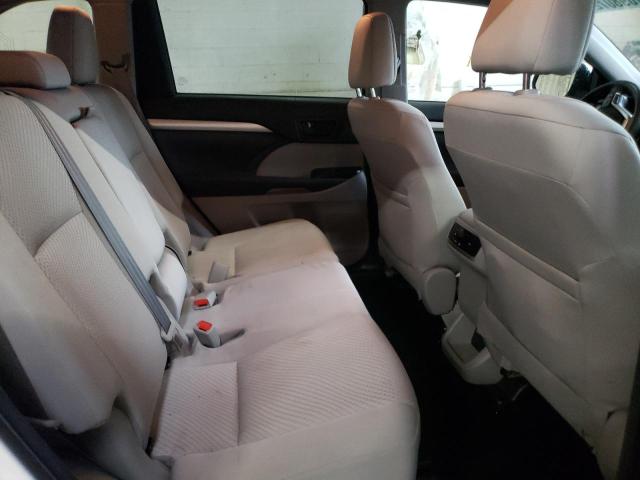 Photo 6 from auction – 2018 TOYOTA HIGHLANDER with VIN 5TDZARFH6JS037168