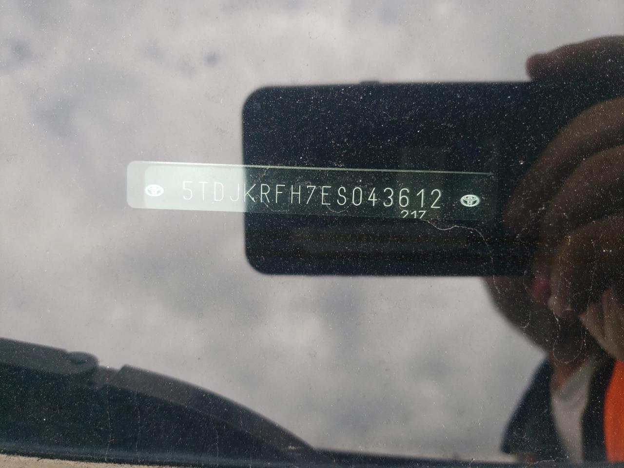 Photo 10 from auction – 2014 TOYOTA HIGHLANDER with VIN 5TDJKRFH7ES043612