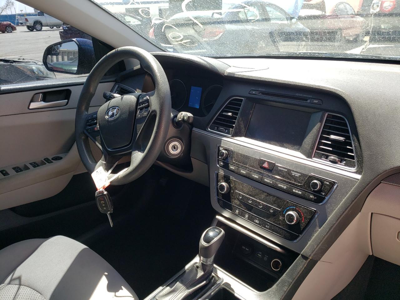 Photo 9 from auction – 2016 HYUNDAI SONATA SE with VIN 5NPE24AFXGH356480
