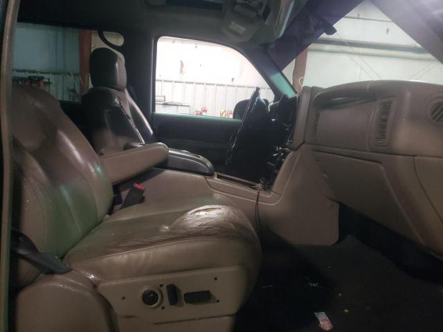 Photo 5 from auction – 2004 CHEVROLET AVALANCHE with VIN 3GNEC12T84G247737
