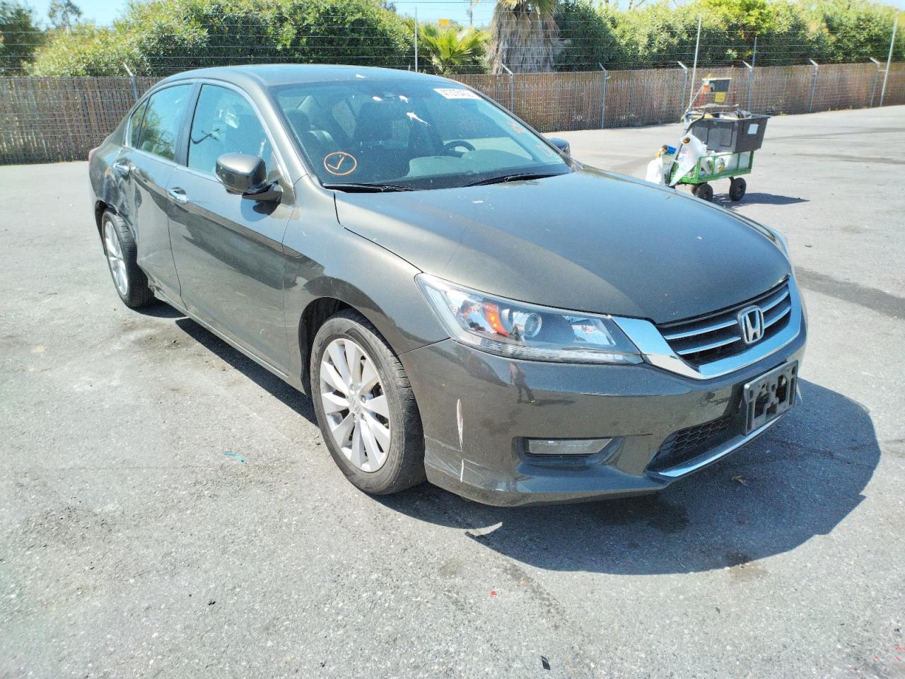 Photo 1 from auction – 2014 HONDA ACCORD EXL with VIN 1HGCR2F81EA047567