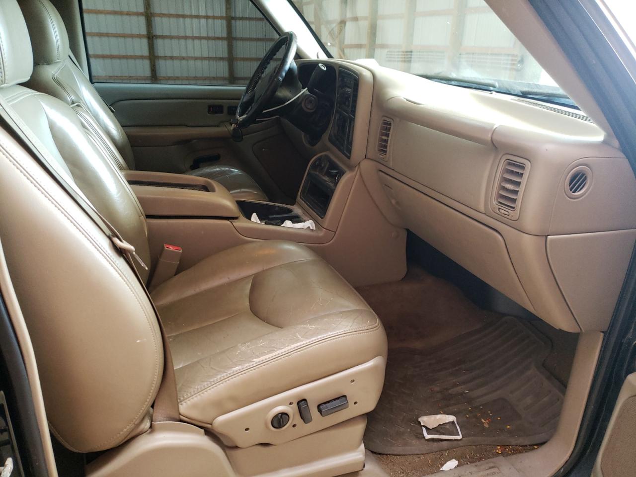 Photo 5 from auction – 2006 CHEVROLET SILVERADO with VIN 2GCEK13Z961262421