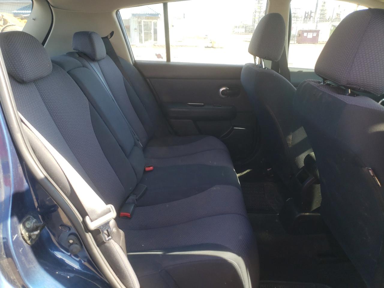 Photo 6 from auction – 2007 NISSAN VERSA S with VIN 3N1BC13E67L359981