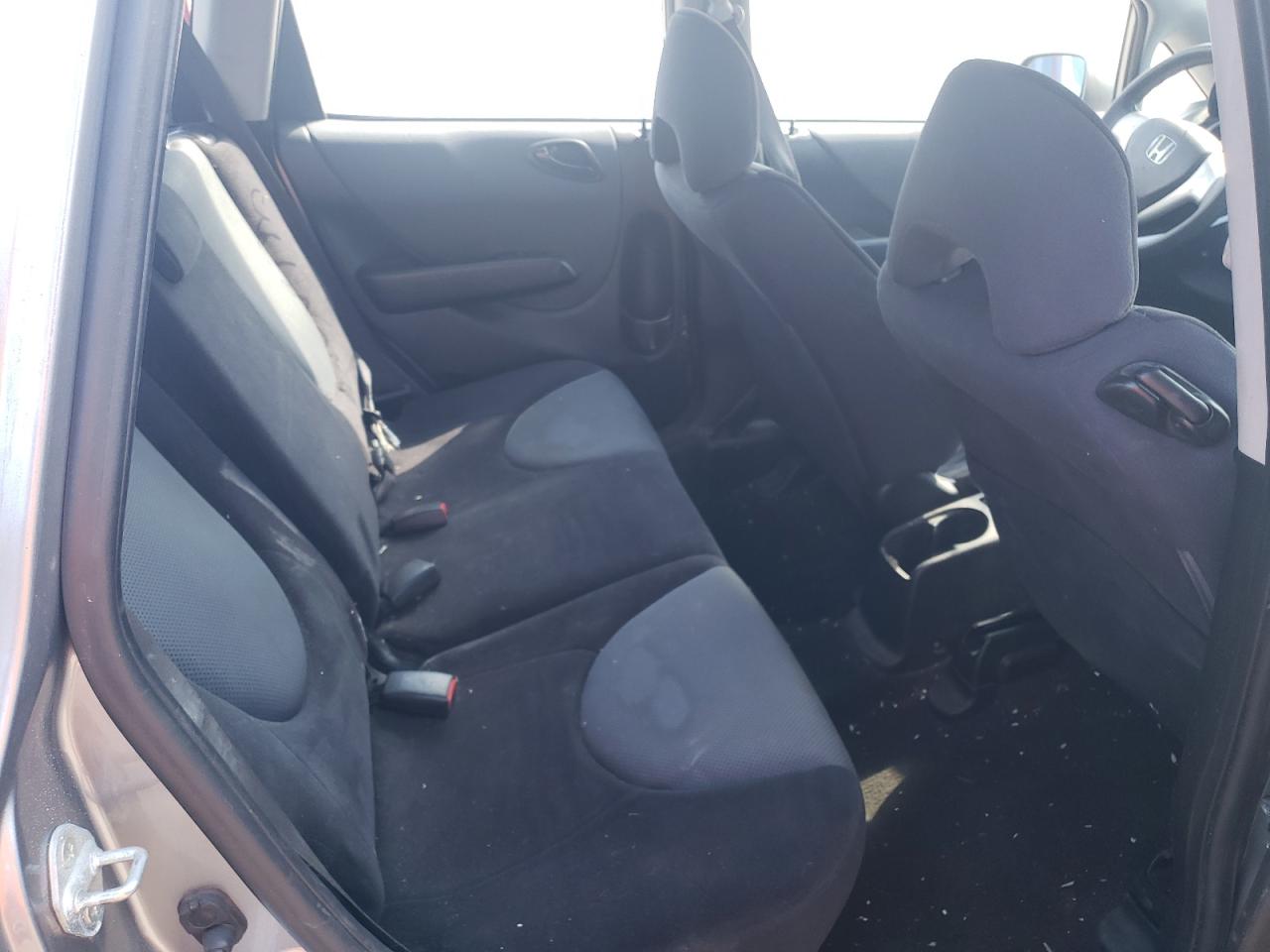 Photo 6 from auction – 2007 HONDA FIT with VIN JHMGD37417S045555