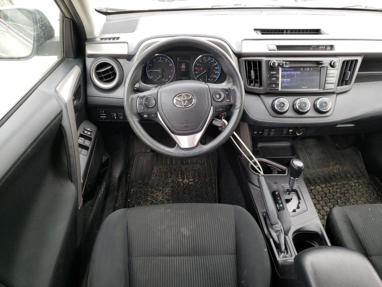 Photo 9 from auction – 2018 TOYOTA RAV4 LE with VIN 2T3BFREV9JW765981