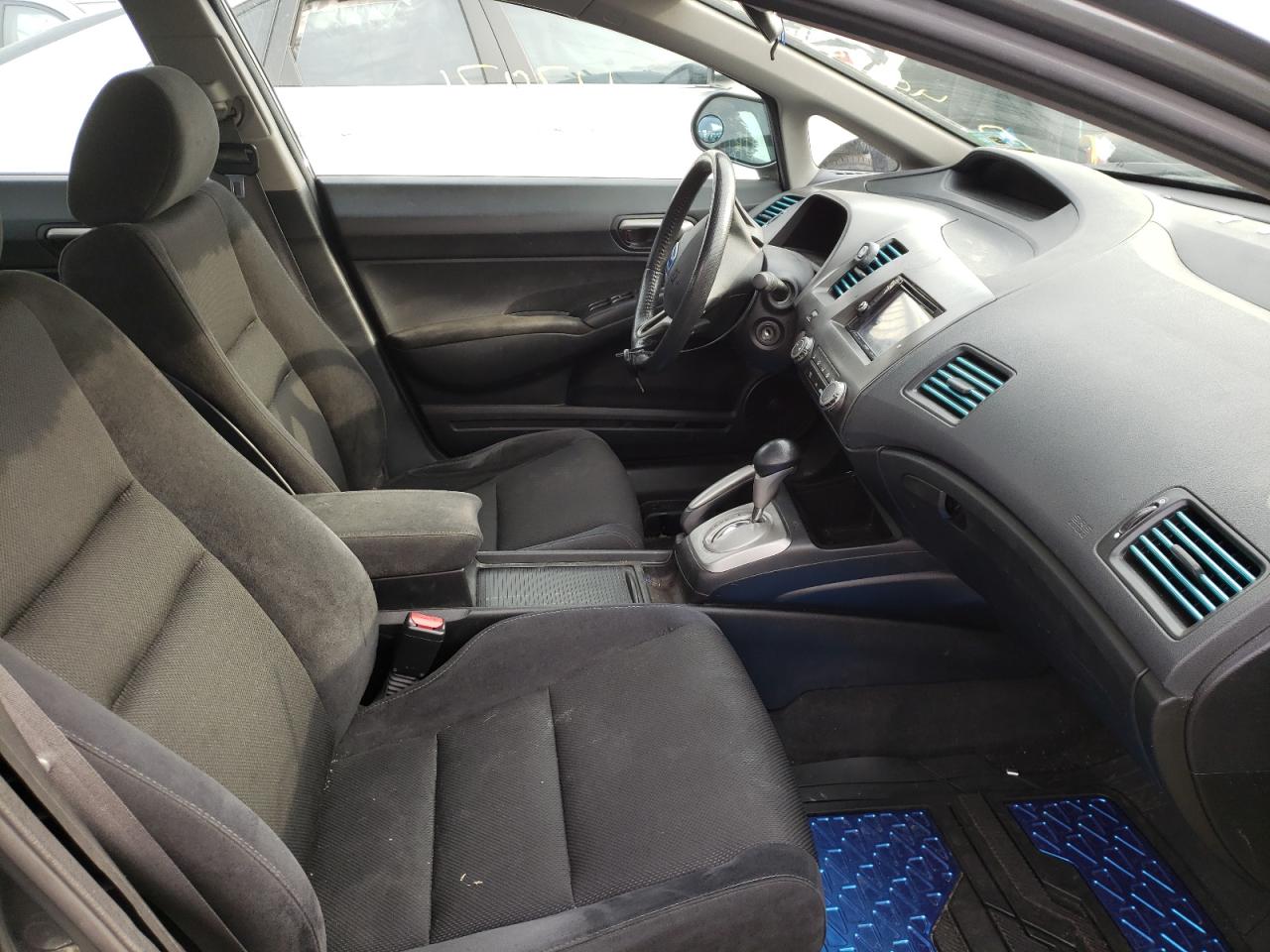 Photo 5 from auction – 2011 HONDA CIVIC LX-S with VIN 19XFA1F63BE024800