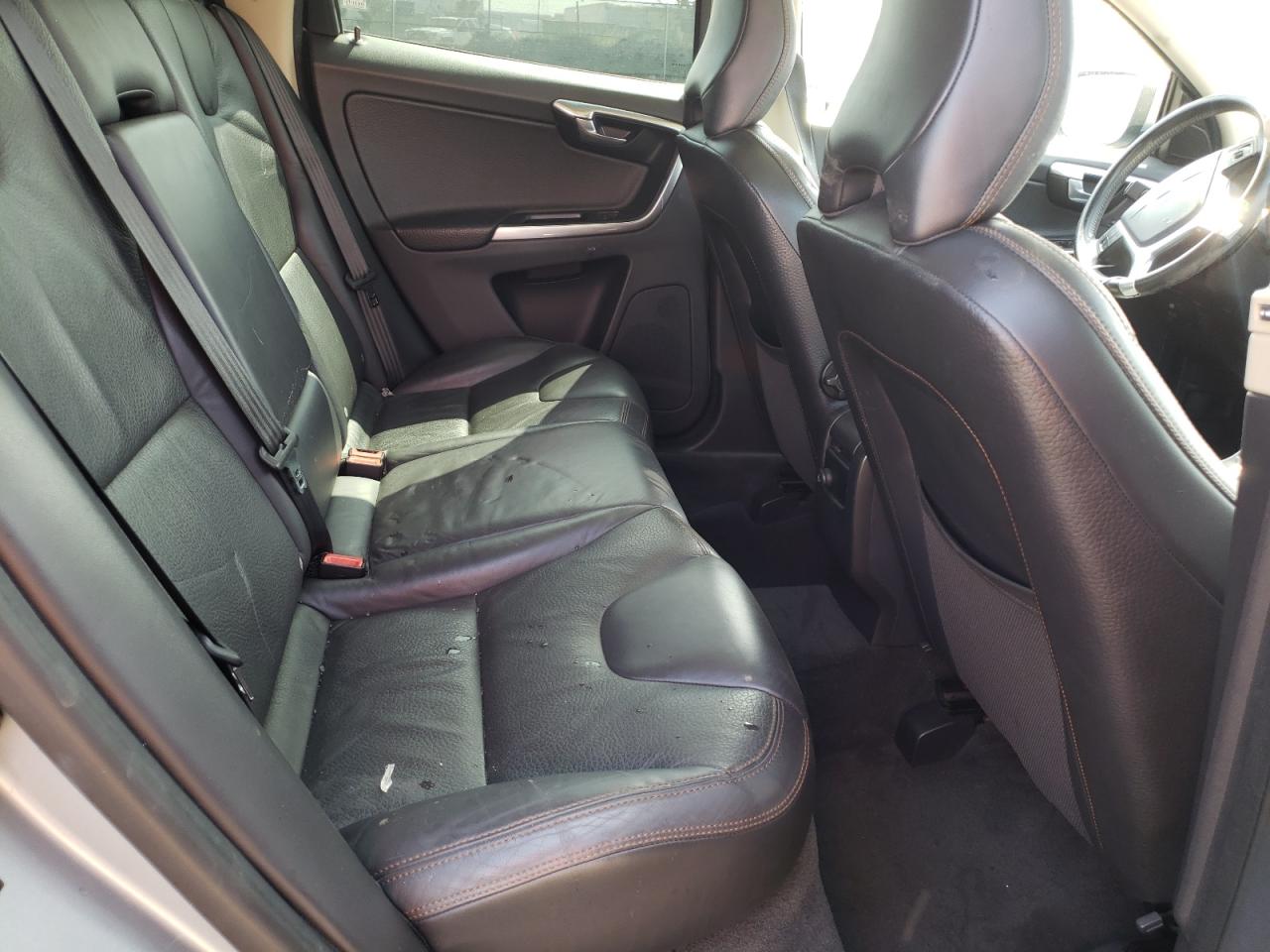 صورة رقم 6 من المزاد - 2012 VOLVO XC60 3.2 مع VIN YV4940DLXC2298658
