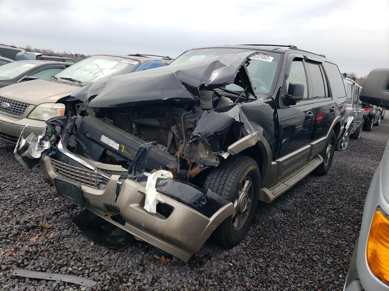 Photo 2 from auction – 2004 FORD EXPEDITION with VIN 1FMFU18L34LB16201