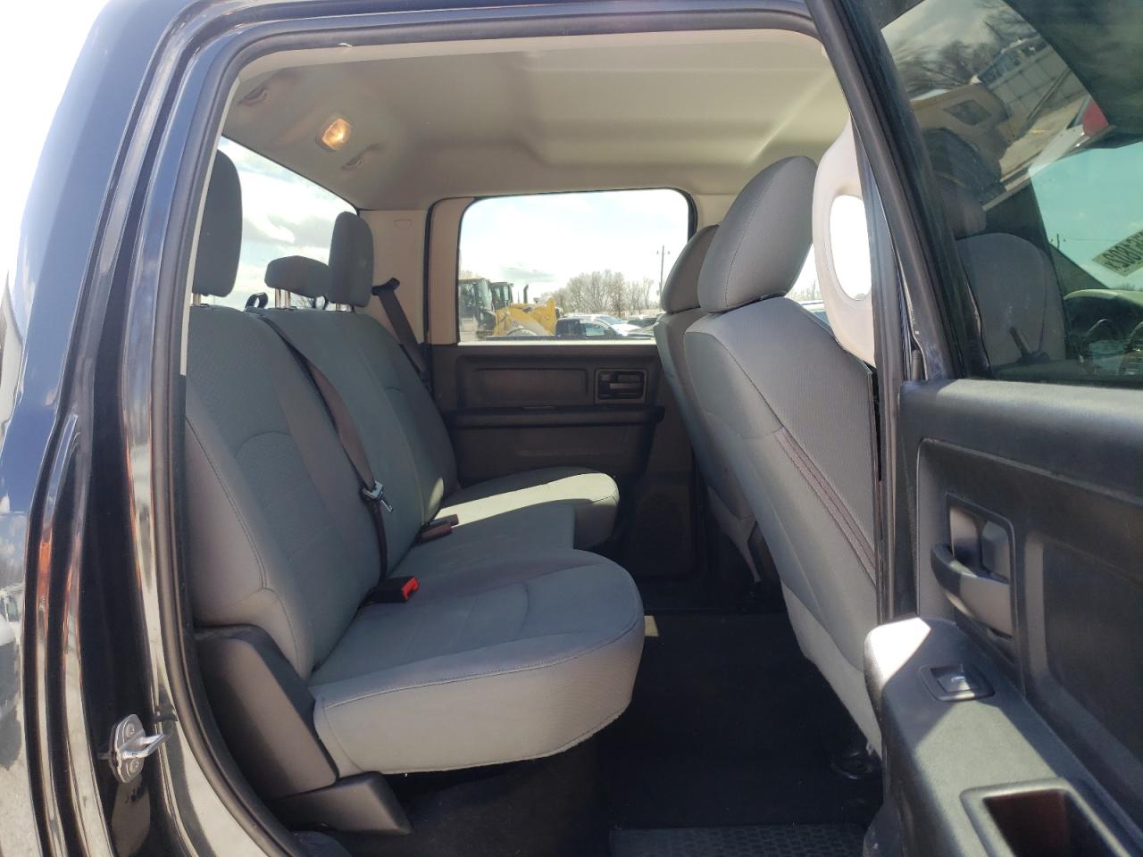 Photo 6 from auction – 2017 RAM 3500 ST with VIN 3C63R3CJ5HG739680