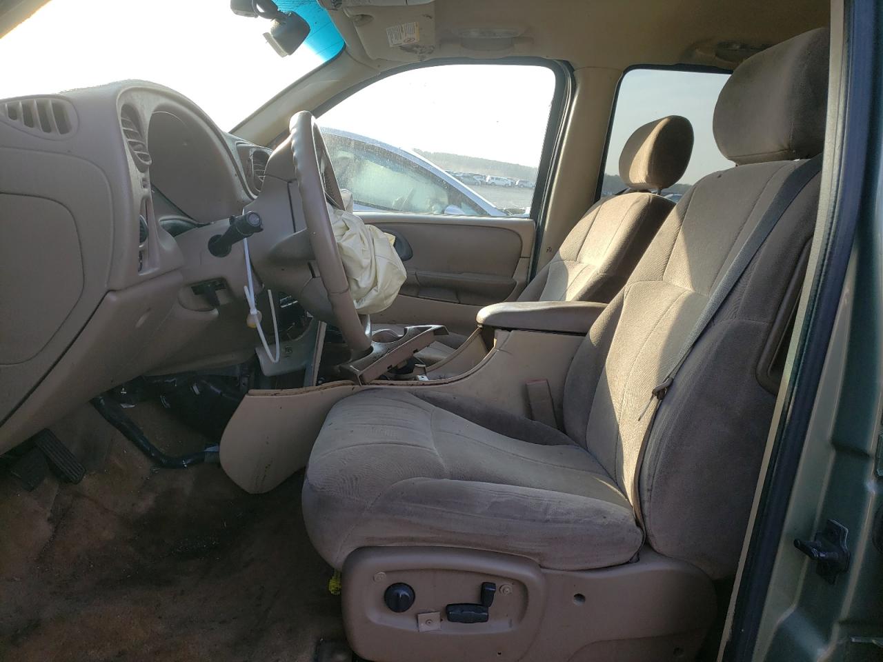 Photo 5 from auction – 2004 CHEVROLET TRAILBLAZE with VIN 1GNDS13S942146414