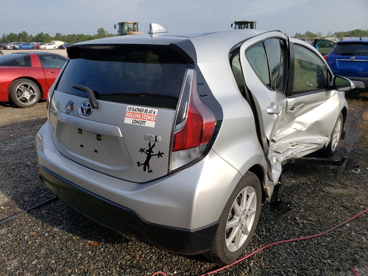 Photo 4 from auction – 2017 TOYOTA PRIUS C with VIN JTDKDTB38H1593201