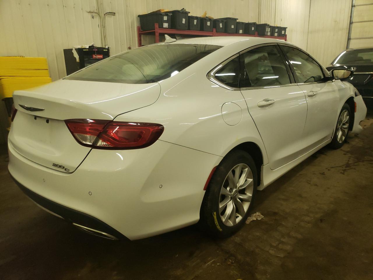 Фото 4 с аукциона – 2015 CHRYSLER 200 C с VIN 1C3CCCCG7FN569538