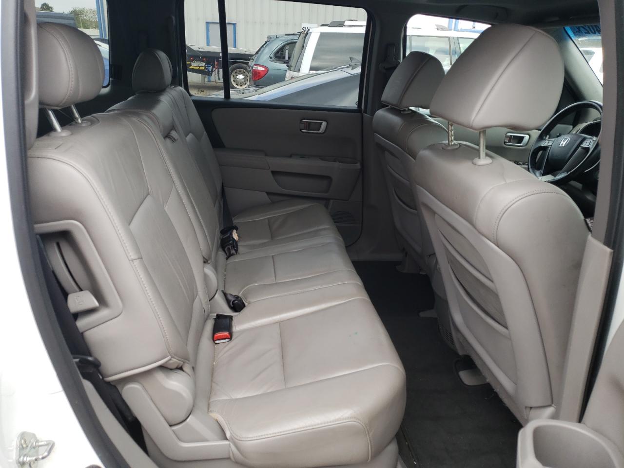 Photo 6 from auction – 2010 HONDA PILOT EXL with VIN 5FNYF4H58AB012988