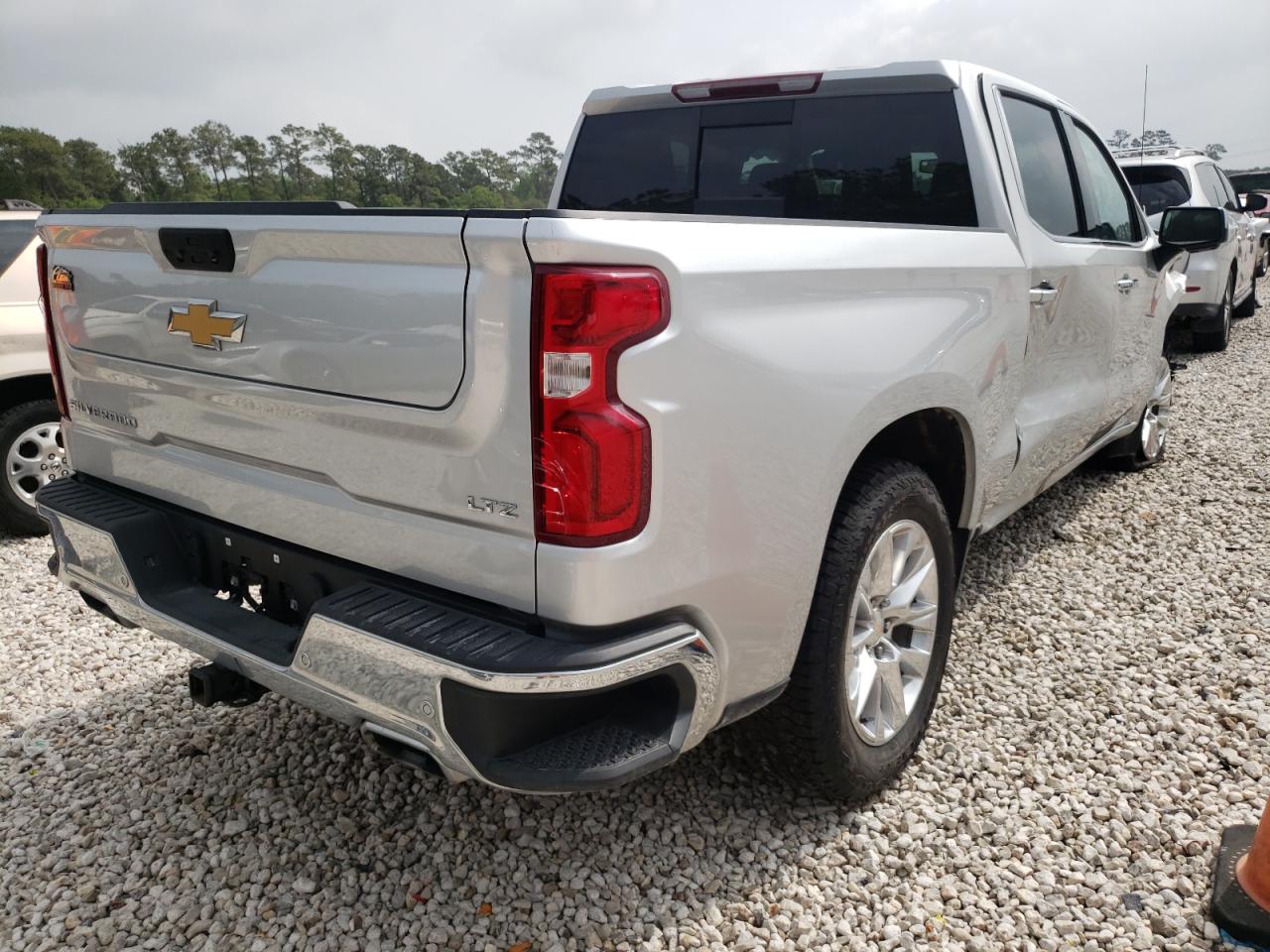 Photo 4 from auction – 2021 CHEVROLET SILVERADO with VIN 3GCUYGEL3MG466240