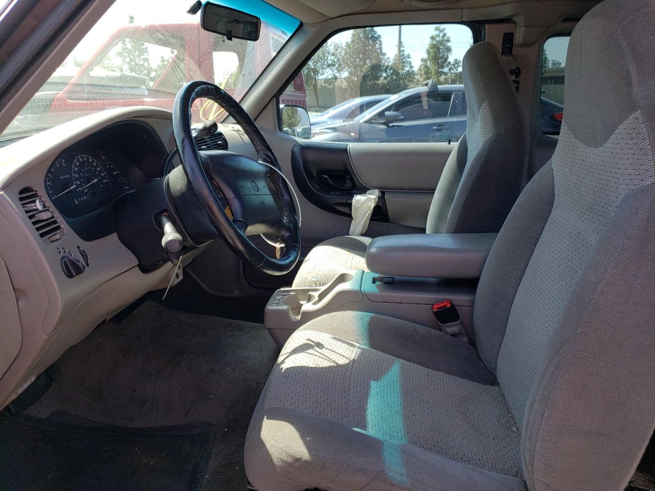Photo 5 from auction – 1998 MAZDA B4000 CAB with VIN 4F4YR16X7WTM35535