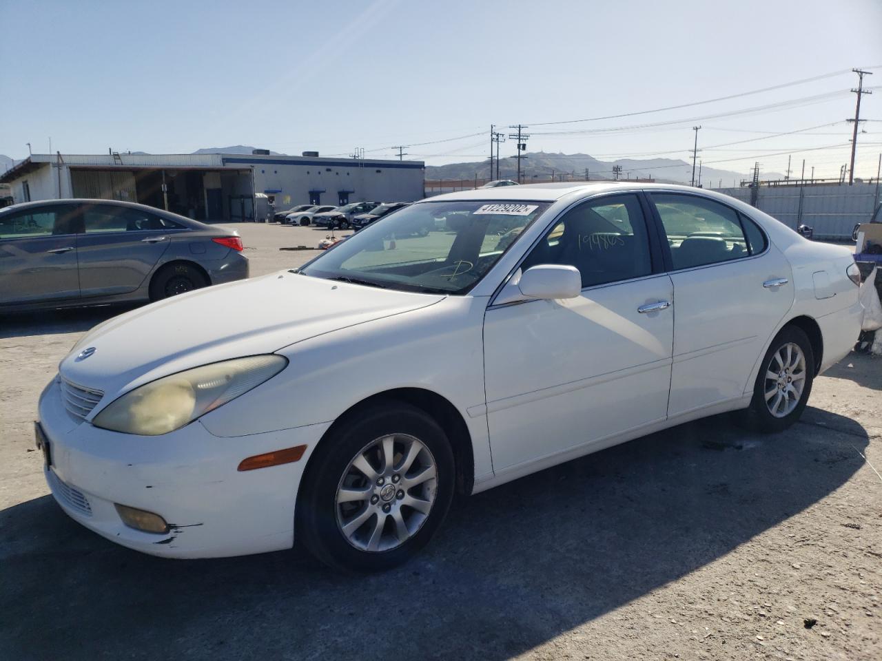 Photo 2 from auction – 2002 LEXUS ES 300 with VIN JTHBF30G525022568